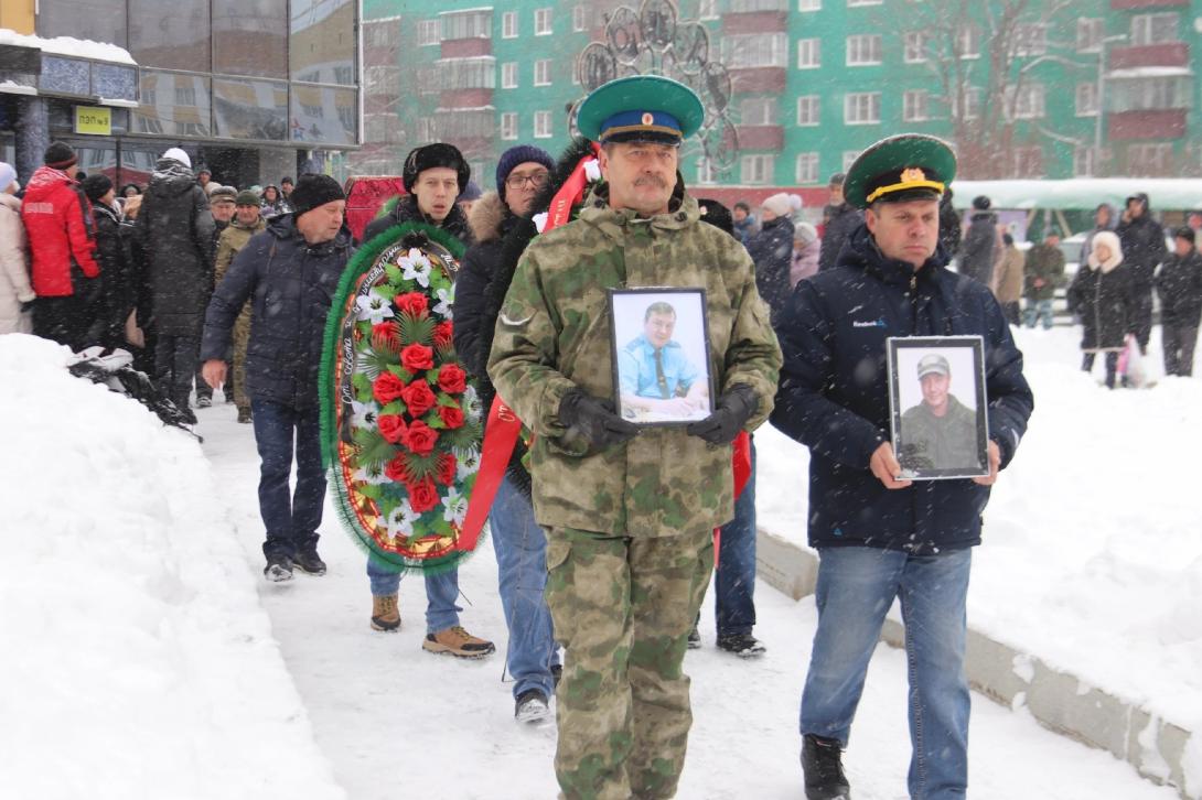 Чужая война Кислов Олег Петрович