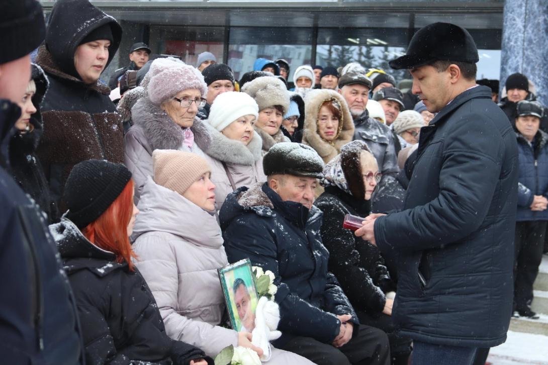 Чужая война Кислов Олег Петрович